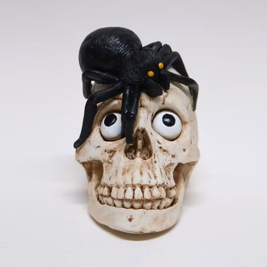 Großhandel weiße Totenkopf-Statue aus Kunstharz, Totenkopf-Kopf-Skulptur, Halloween-Dekoration, Ornamente, Bastelgeschenke